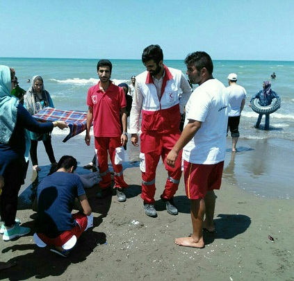 نجات یافتن 27 مسافر از مرگ حتمی درسواحل مازندران