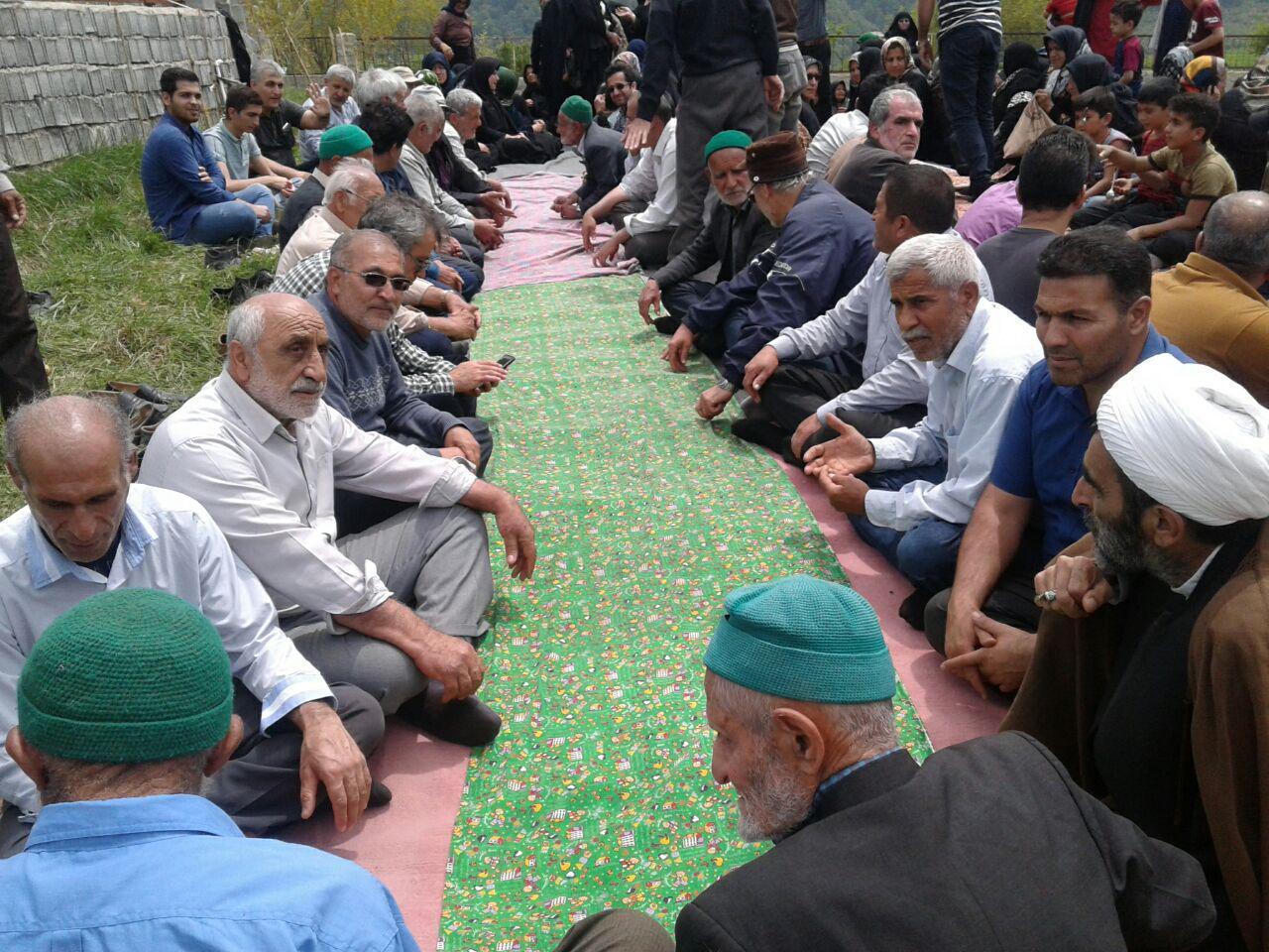 برگزاری مراسم یادبود درگذشتگان در لَمَرد شهرستان بهشهر+تصاویر