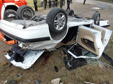 4 مصدوم در حادثه سقوط خودرو از پل زیرگذر در ساری+تصاویر
