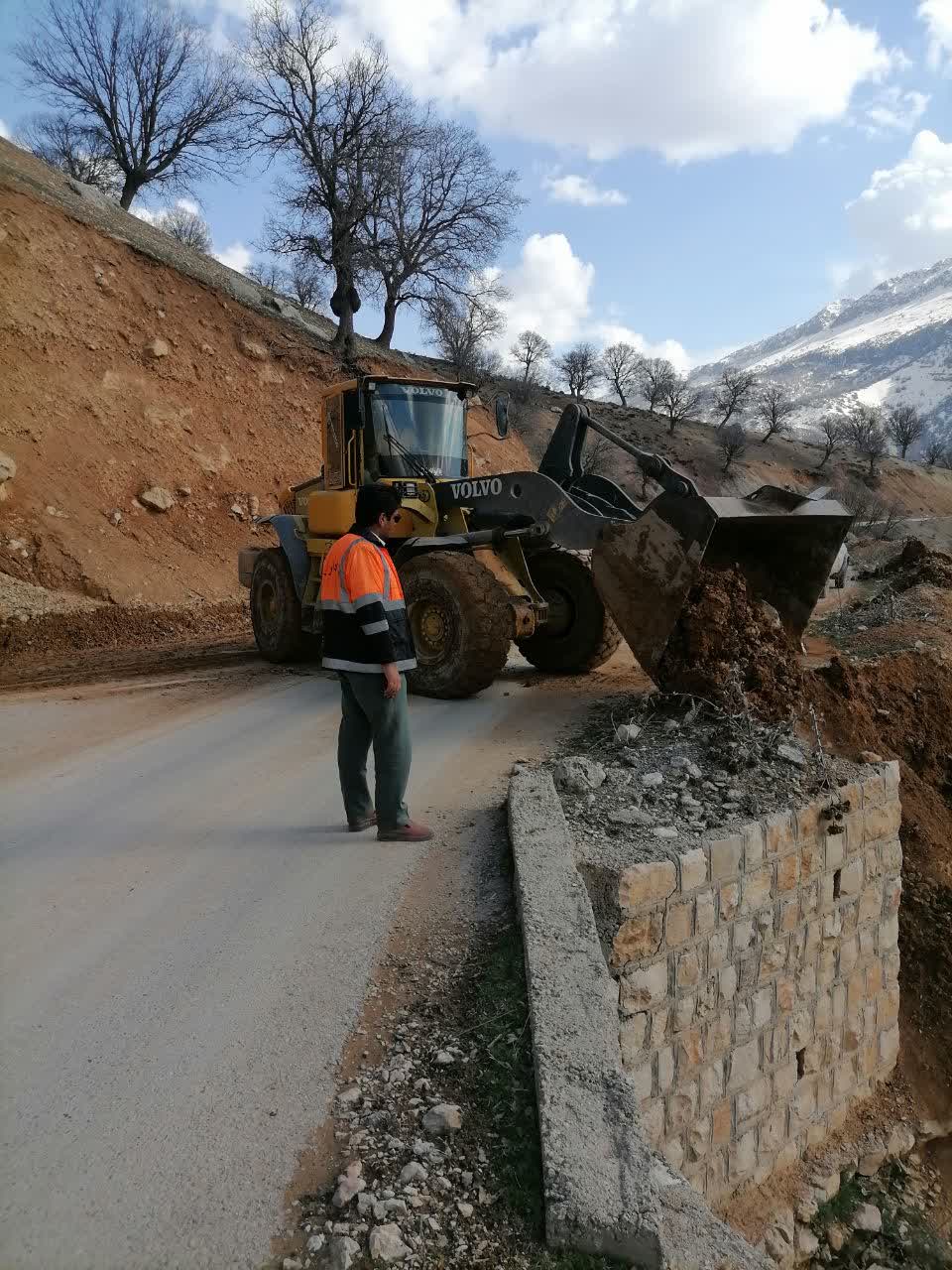 آماده سازی جاده&zwnj;های شهرستان مارگون برای تردد مسافران نوروزی