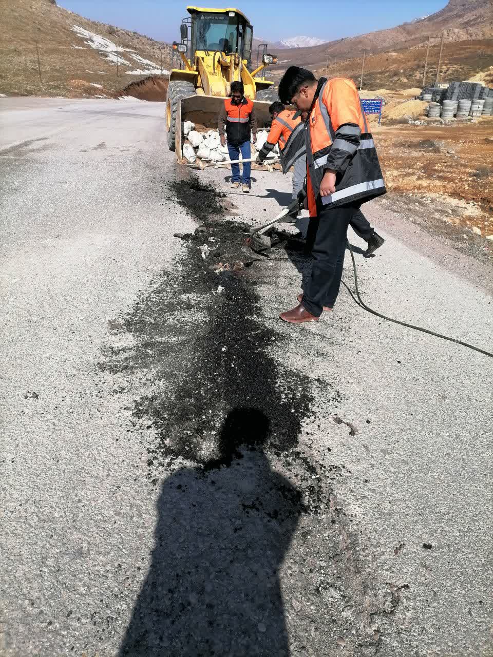 آماده سازی جاده&zwnj;های شهرستان مارگون برای تردد مسافران نوروزی
