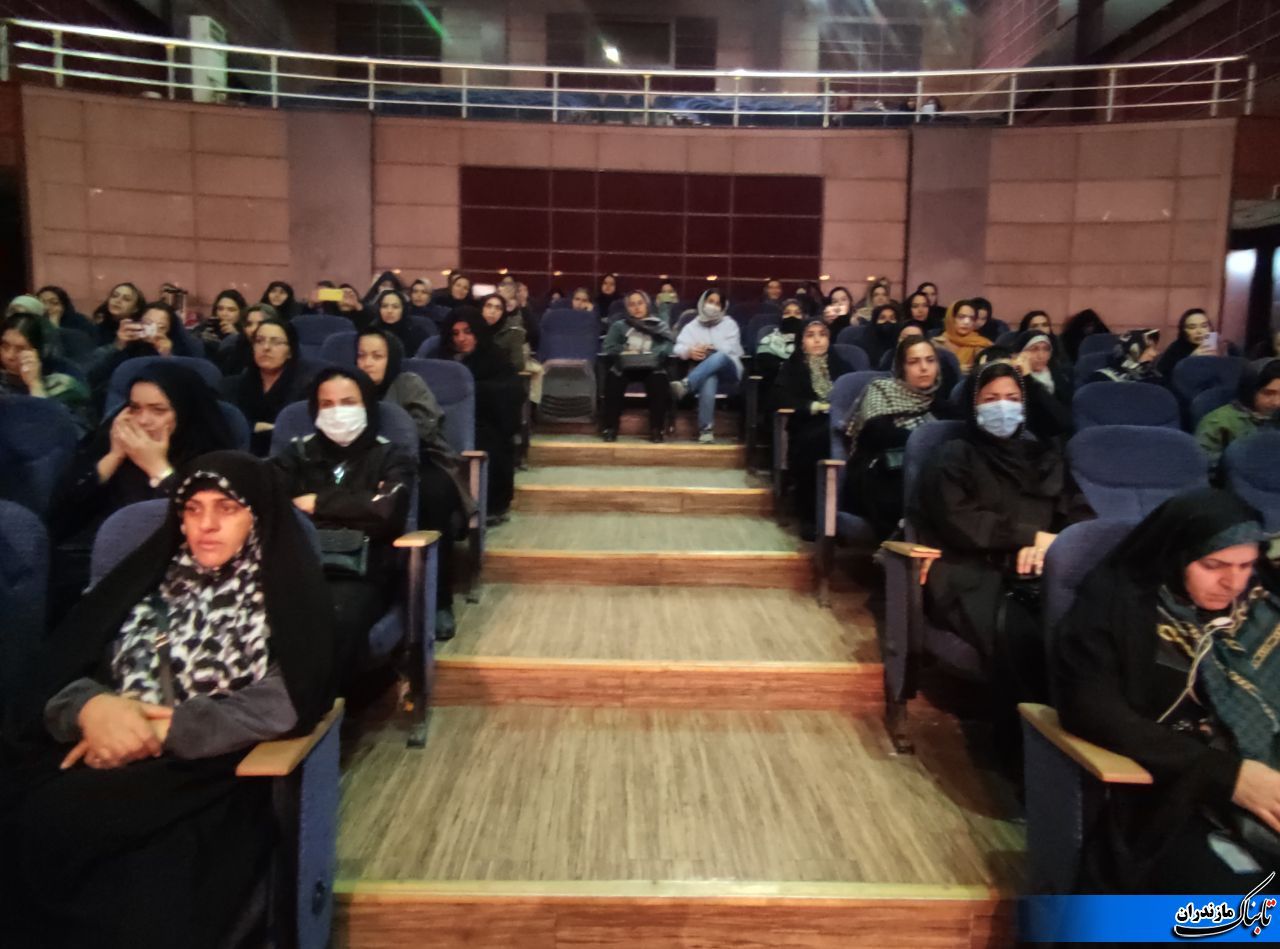 اولین همایش ملی راه زندگی و مادری از سوی کمیته امداد در نکا برگزار شد