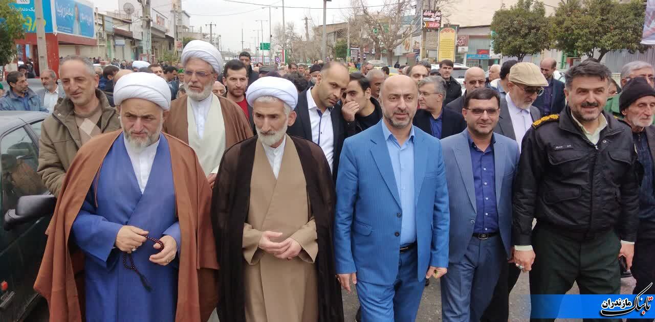 در کنار این دولت، &laquo;دولت مافیا&raquo; نیز قرار دارد که دستگاه قضایی باید وارد عمل شود