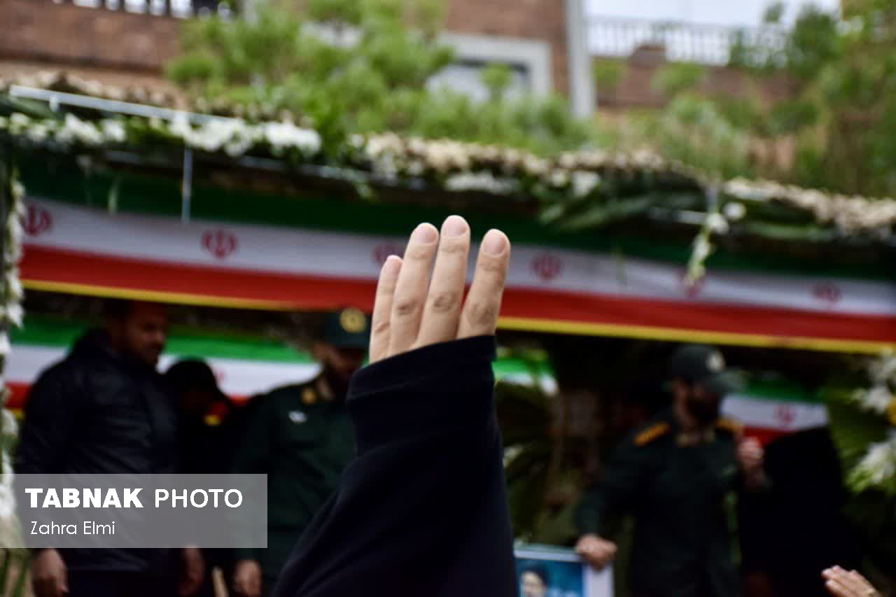 تصاویر / تشییع باشکوه شهدای خدمت در تبریز