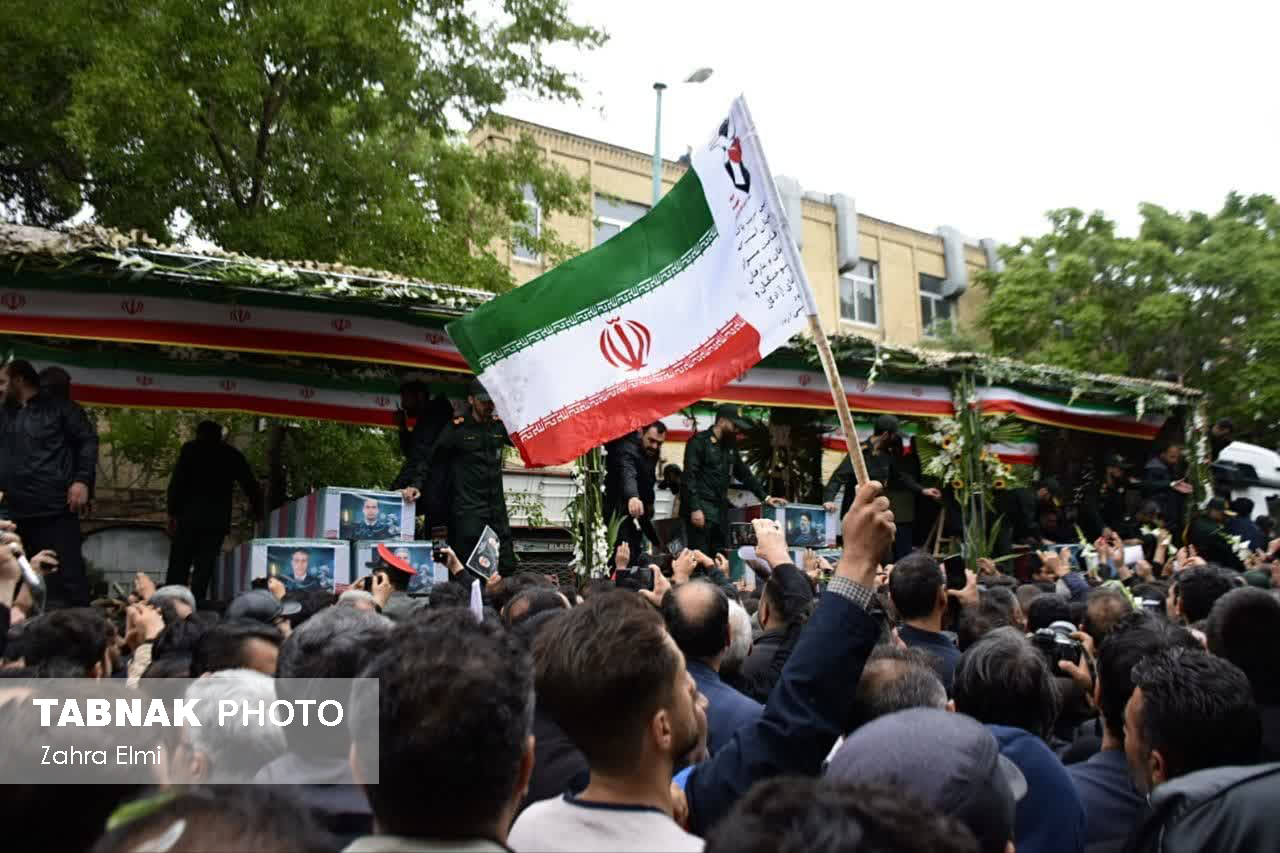 تصاویر / تشییع باشکوه شهدای خدمت در تبریز