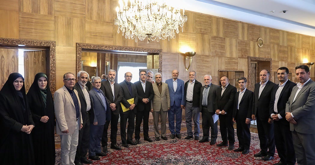 دیدار نمایندگان استان با رئیس جمهور +تصاویر