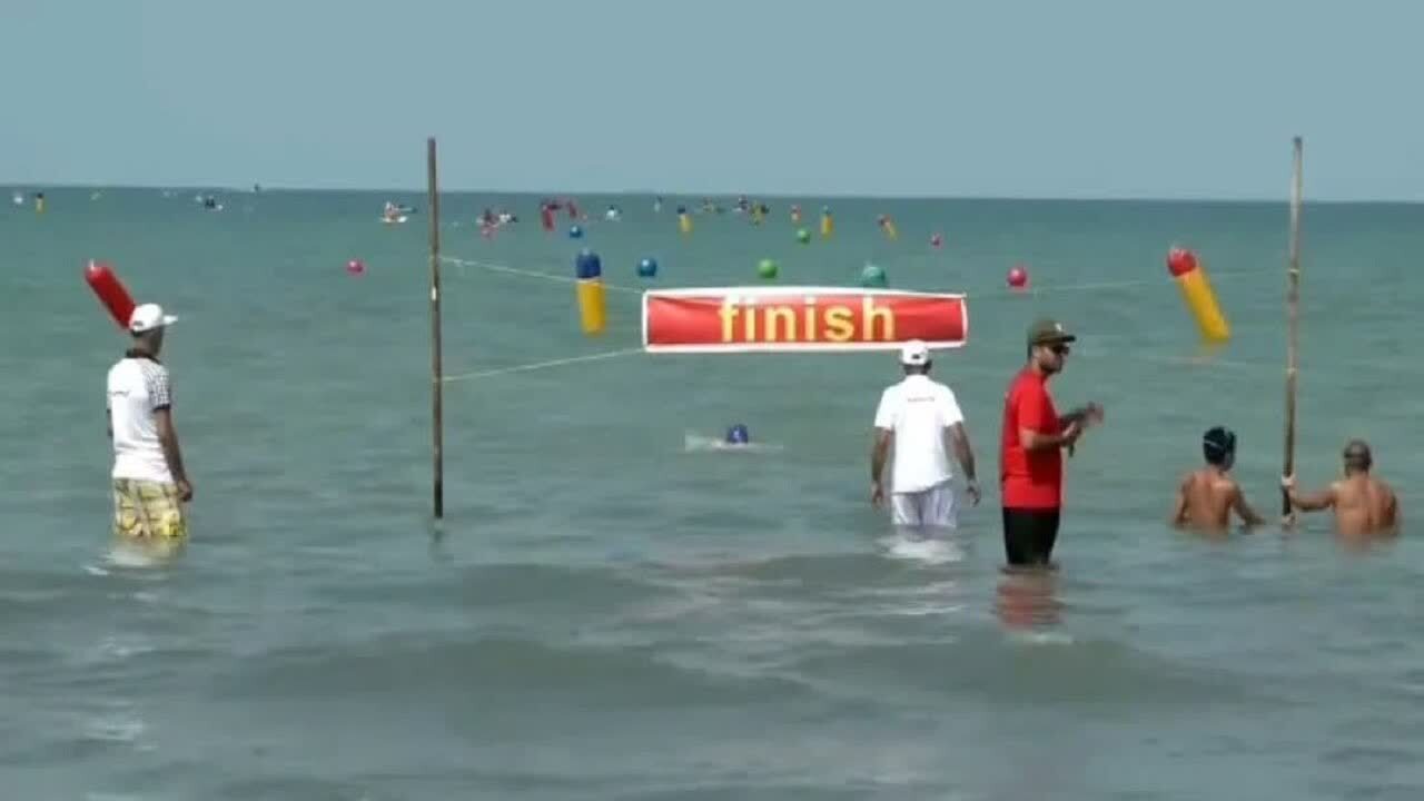 برگزاری لیگ شنای آب های آزاد کشور با حضور 110 ورزشکار در مازندران