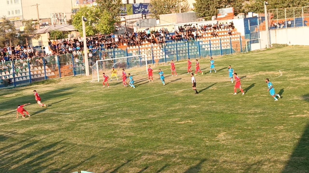 بازگشت به قلعه عقاب&zwnj;ها + فیلم