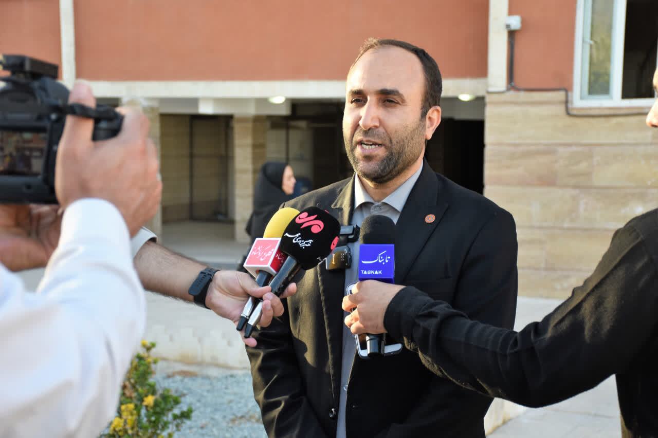 خانهدار شدن خانوادههای دارای دو و سه معلول در کرمانشاه / پایان انتظار مددجویان بهزیستی برای سرپناه + فیلم خانهدار شدن خانوادههای دارای دو و سه معلول در کرمانشاه / پایان انتظار مددجویان بهزیستی برای سرپناه + فیلم