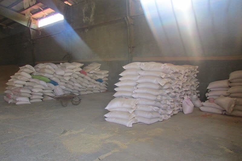 کشف کالاهای احتکاری ۵۰ میلیاردی در گرمی کشف کالاهای احتکاری ۵۰ میلیاردی در گرمی